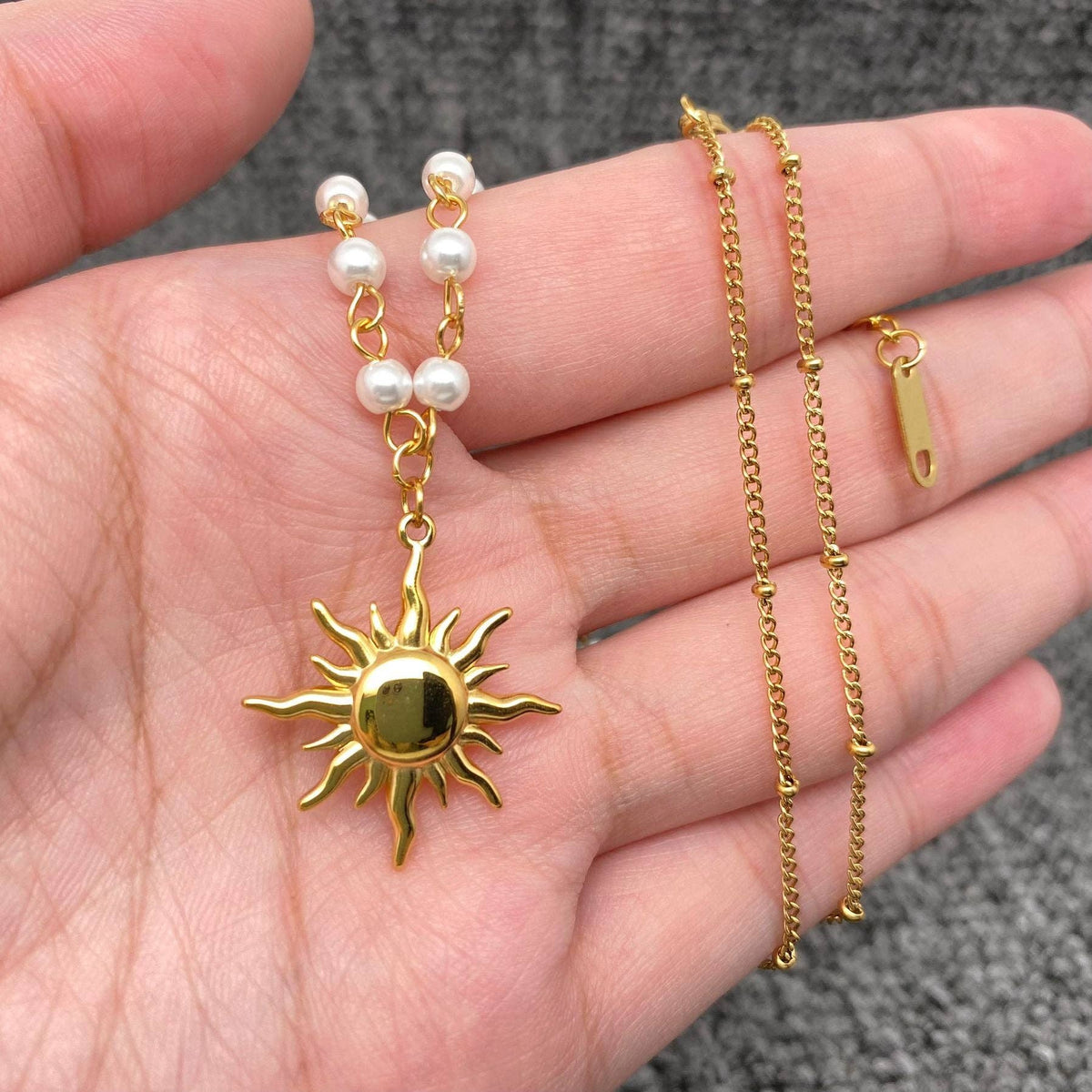 Golden Sun Pearl Chain Necklace (18K Gold Plated)