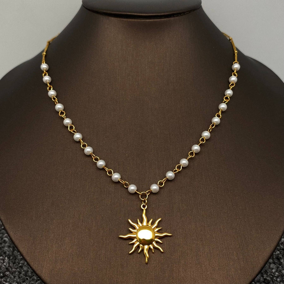 Golden Sun Pearl Chain Necklace (18K Gold Plated)
