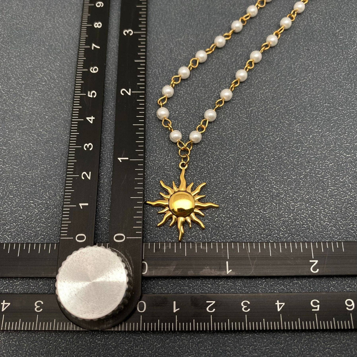 Golden Sun Pearl Chain Necklace (18K Gold Plated)