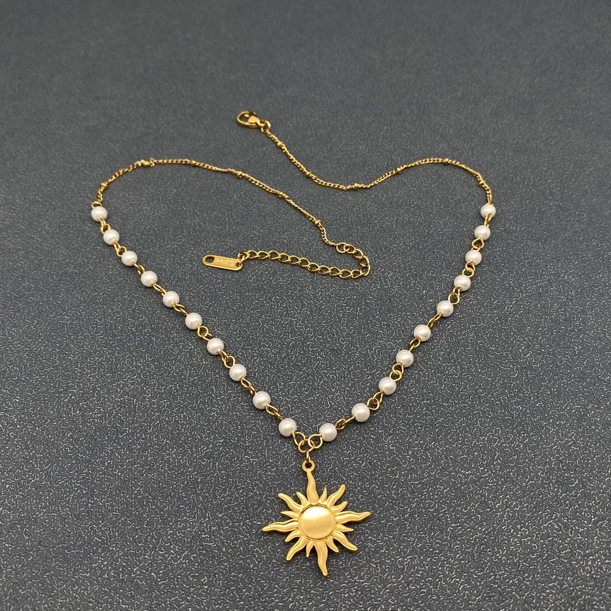 Golden Sun Pearl Chain Necklace (18K Gold Plated)