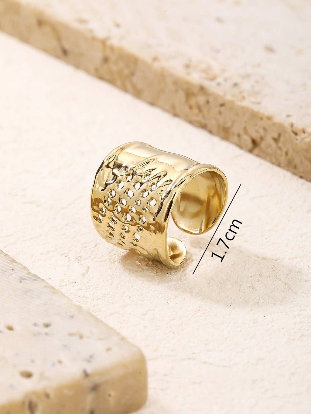 Luna Hammered Statement Ring | 18K Gold Plated